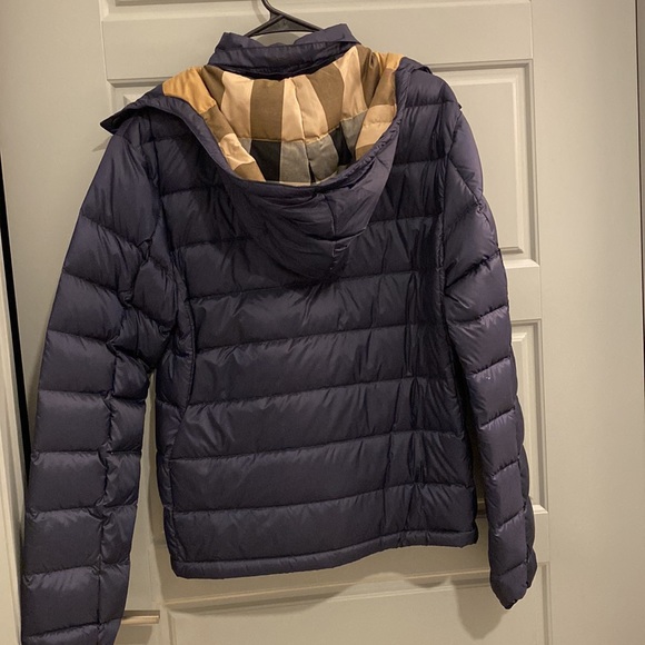 Burberry Puffer - Picture 2 of 4